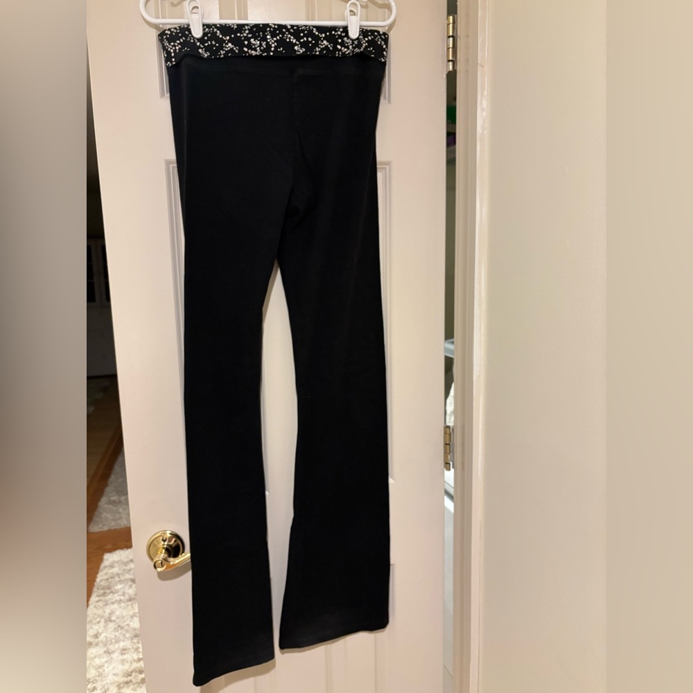PINK Victoria’s Secret Black Flared Yoga Pants with Floral Waistband - Picture 2 of 4
